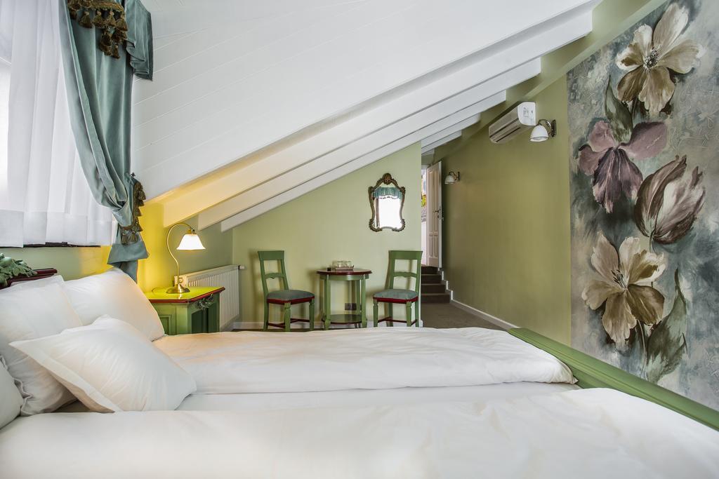 Отель Casa Timpuri Vechi Сибиу Экстерьер фото